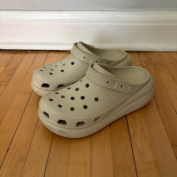 SOLD // Men’s Platform Beige Crocs - Picture 6 of 6